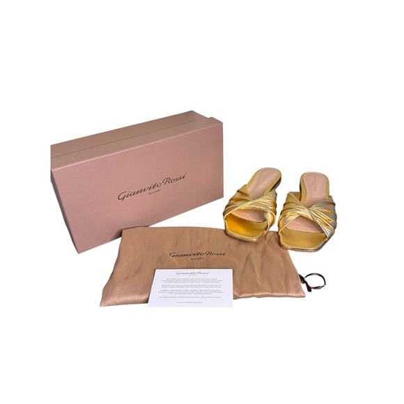 Gianvito Rossi NIB Selene Flat Sandal in Gold Size 39.5 - Picture 3 of 11